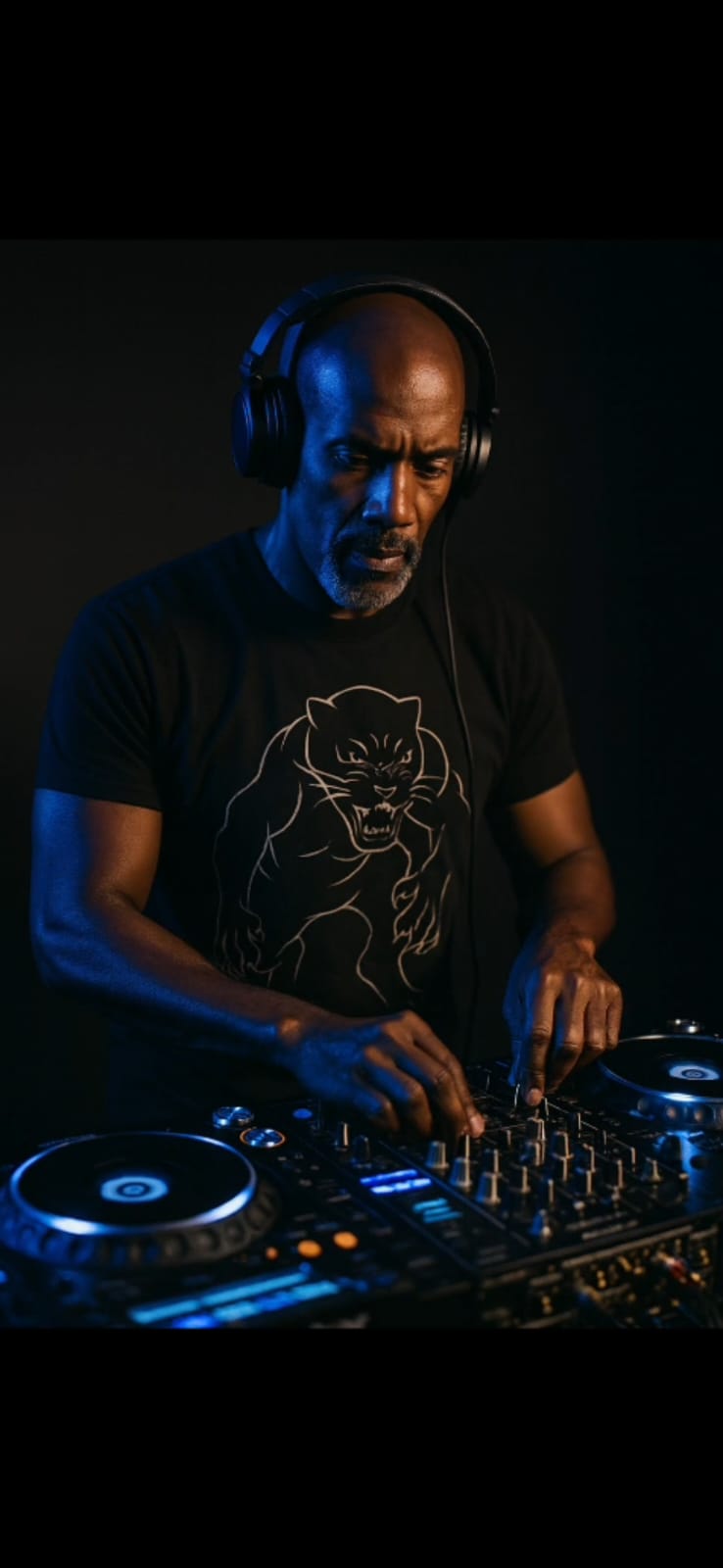 D.J Roberto Avelino